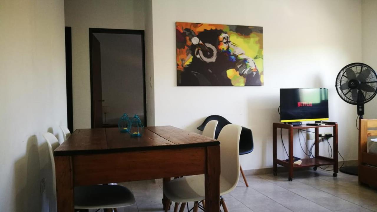 Depto 34 Y 25, Hasta 5 Pasajeros, Amplio Y Luminoso Apartment La Plata